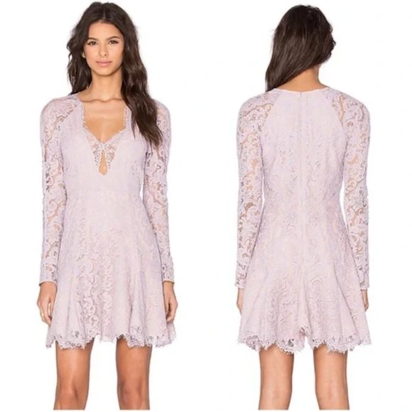 Stylestalker Dresses & Skirts - Stylestalker Revolve Lilac Lace Fit Flare Dress Small